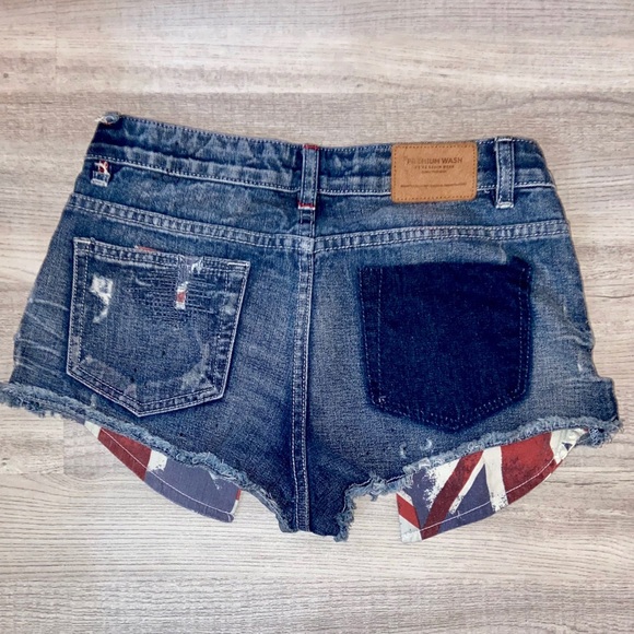 Zara Premium Wash Shorts - Picture 2 of 2